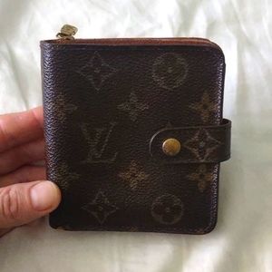 Louis Vuitton monogram compact wallet